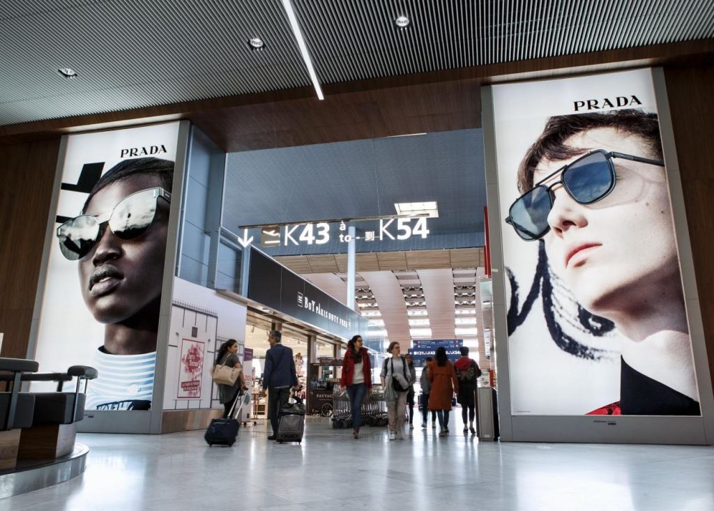 airport-transit-ads